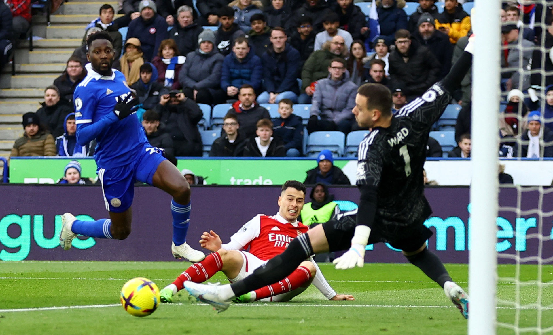 往往牵动着 往往牵动着