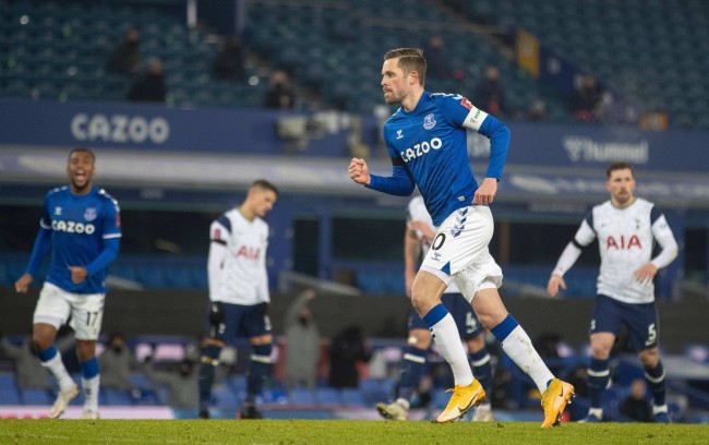 纳入教练组 纳入教练组